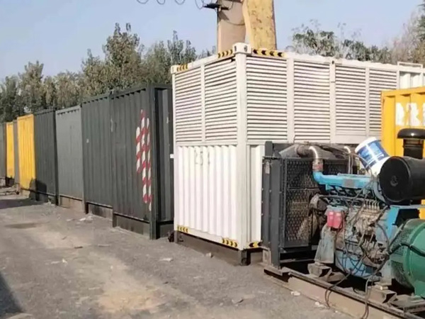 铜官200KW柴油发电机机组每小时油耗是多少？
