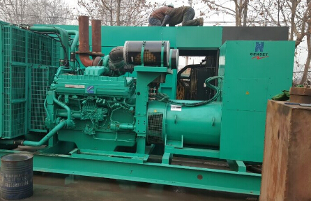 铜官发电机组如何判断水冷式机油散热器内部是否需要清洗？